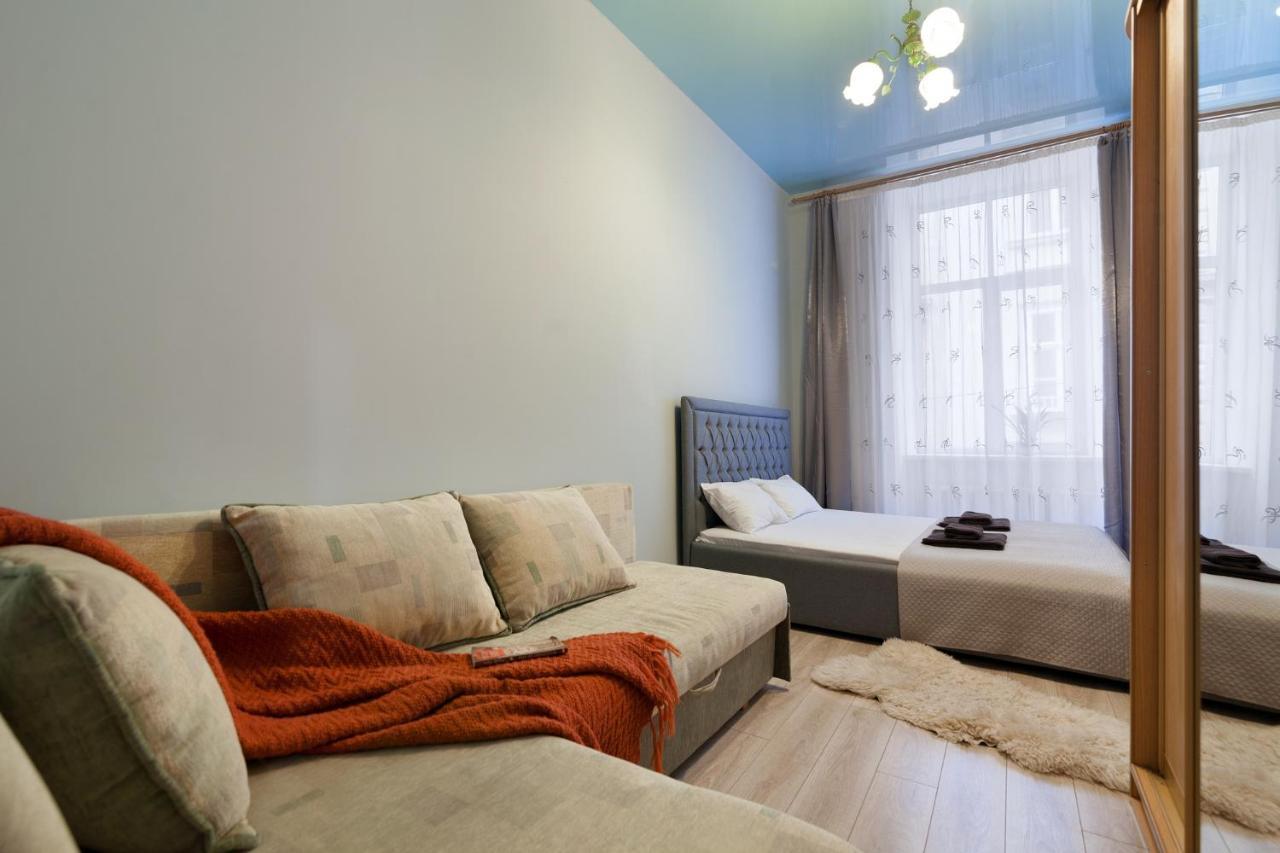 Friends House On Square Rynok Διαμέρισμα Λβιβ Εξωτερικό φωτογραφία